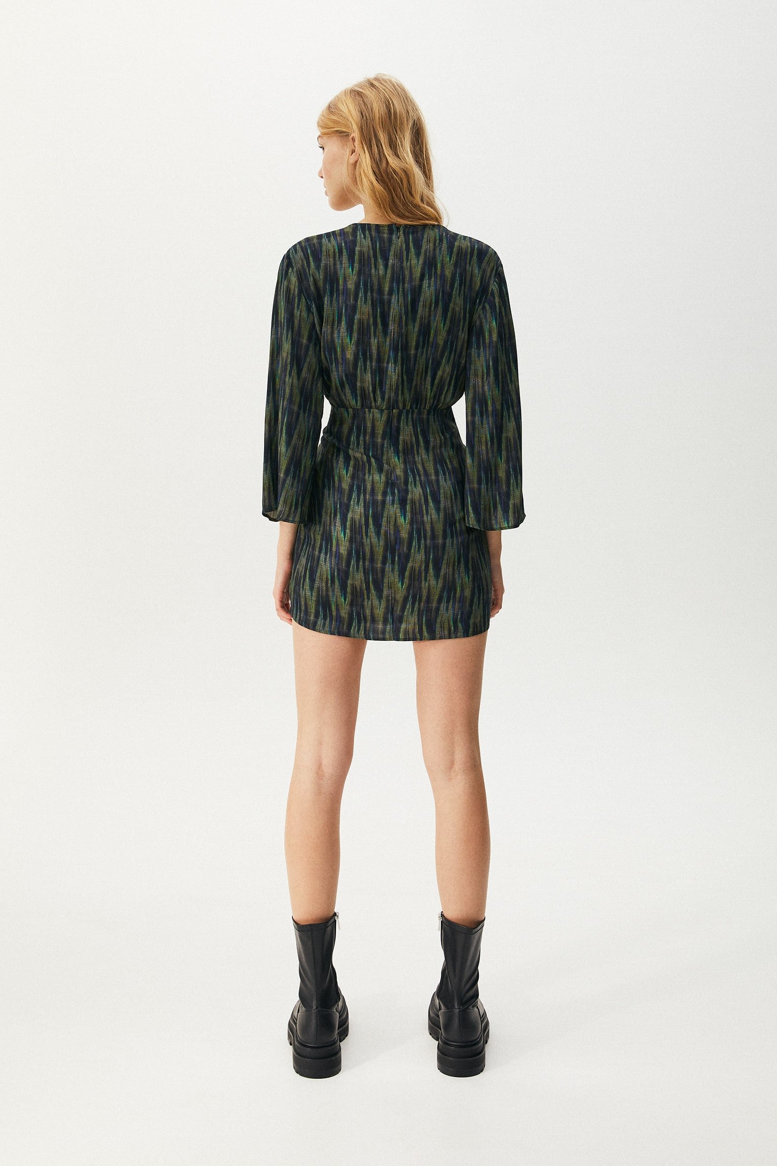 Short Dress With Knotted Skirt - Imagem 2