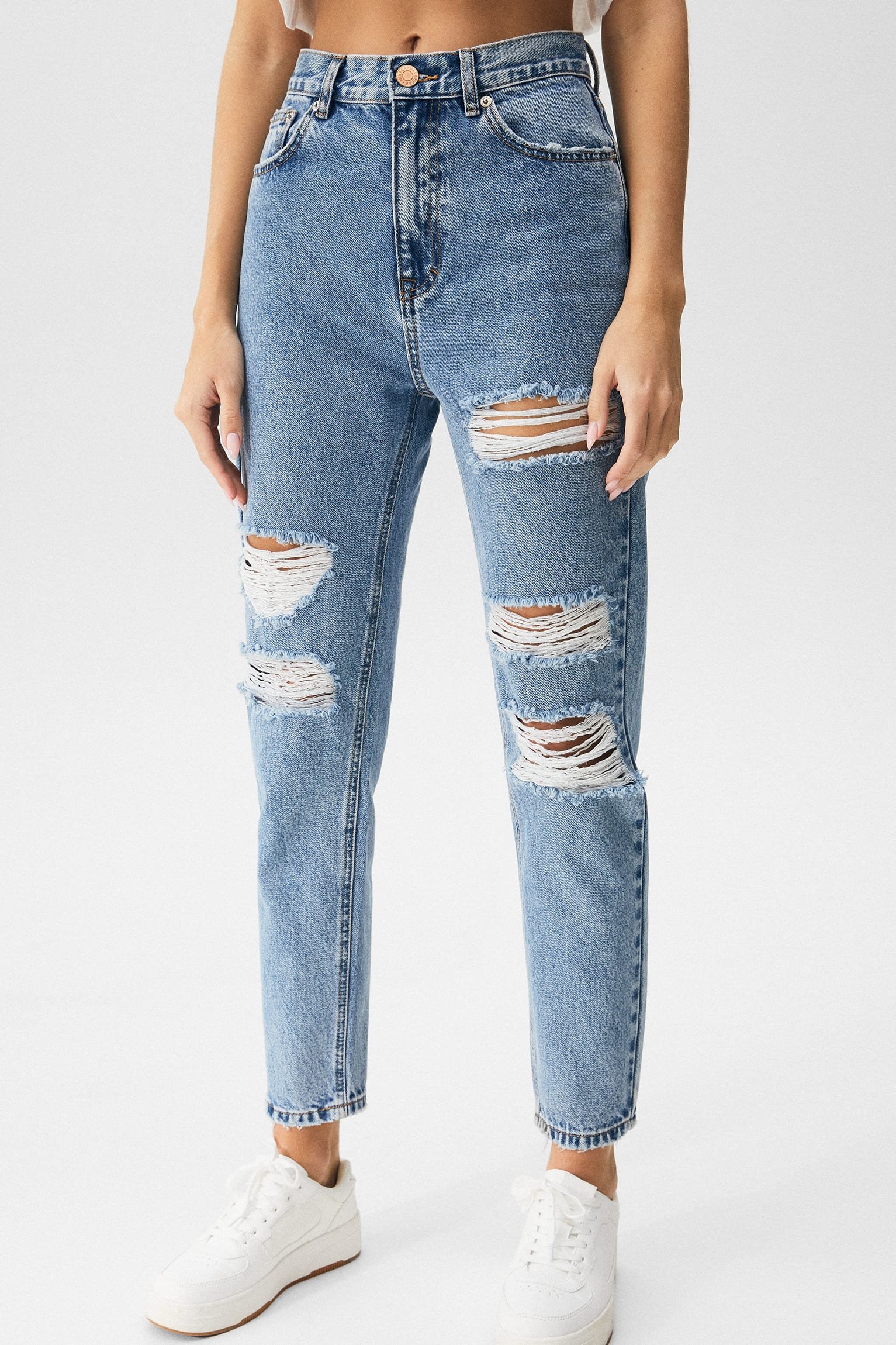 Ripped Mom Jeans - Contains Recycled Cotton - Imagem 2