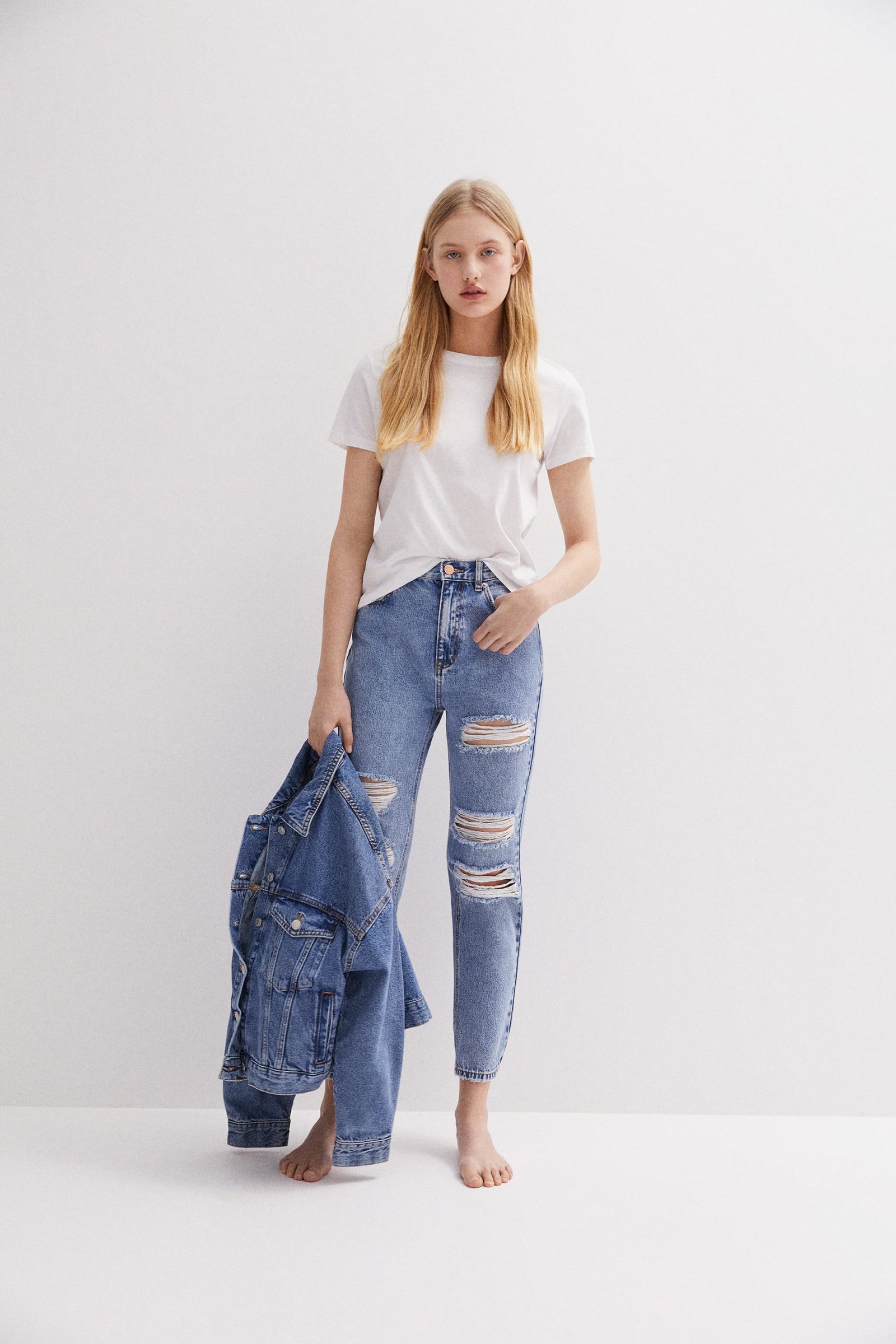 Ripped Mom Jeans - Contains Recycled Cotton - Imagem 4